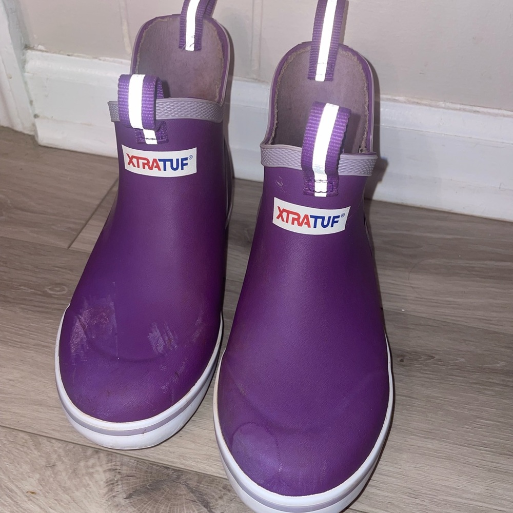Girl’s Purple Xtratuf Boots